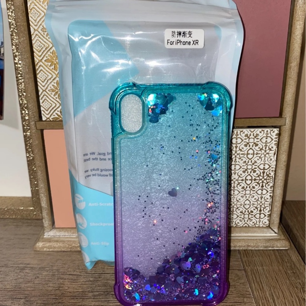 iPhone XR BRAND NEW !! Case